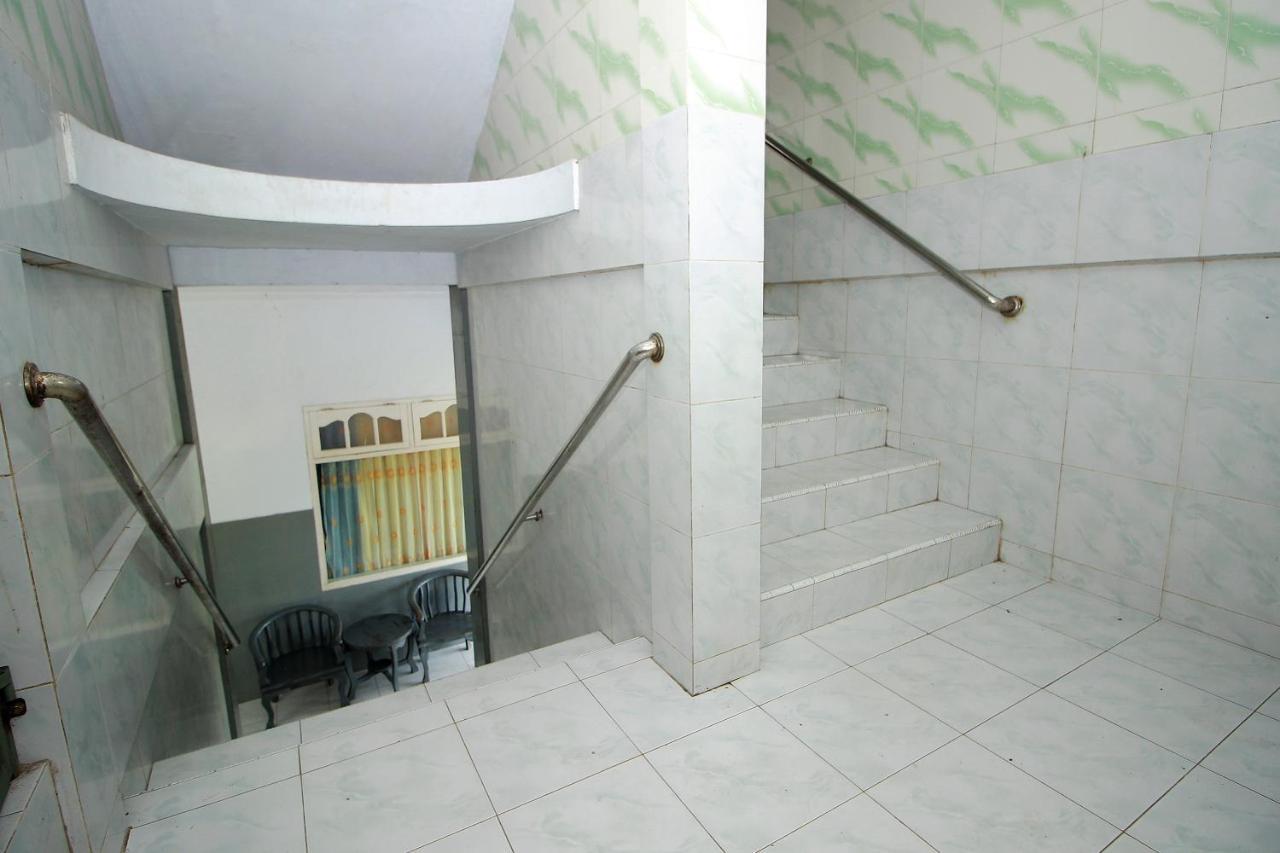 Oyo 1669 Hotel Vista Syariah Bengkulu Exterior foto