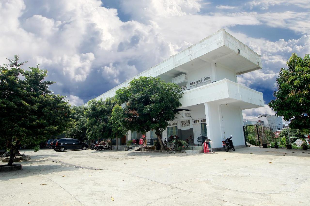 Oyo 1669 Hotel Vista Syariah Bengkulu Exterior foto